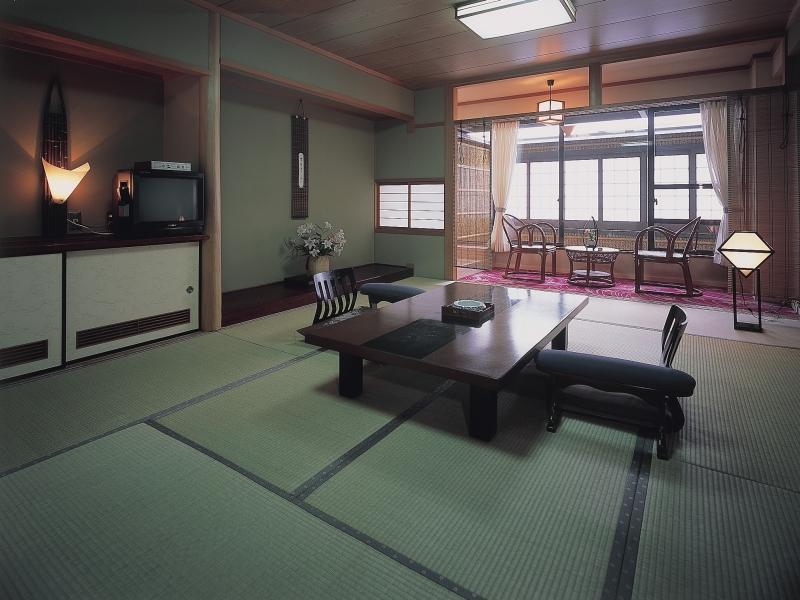 Gero Royal Hotel Miyabitei Bagian luar foto